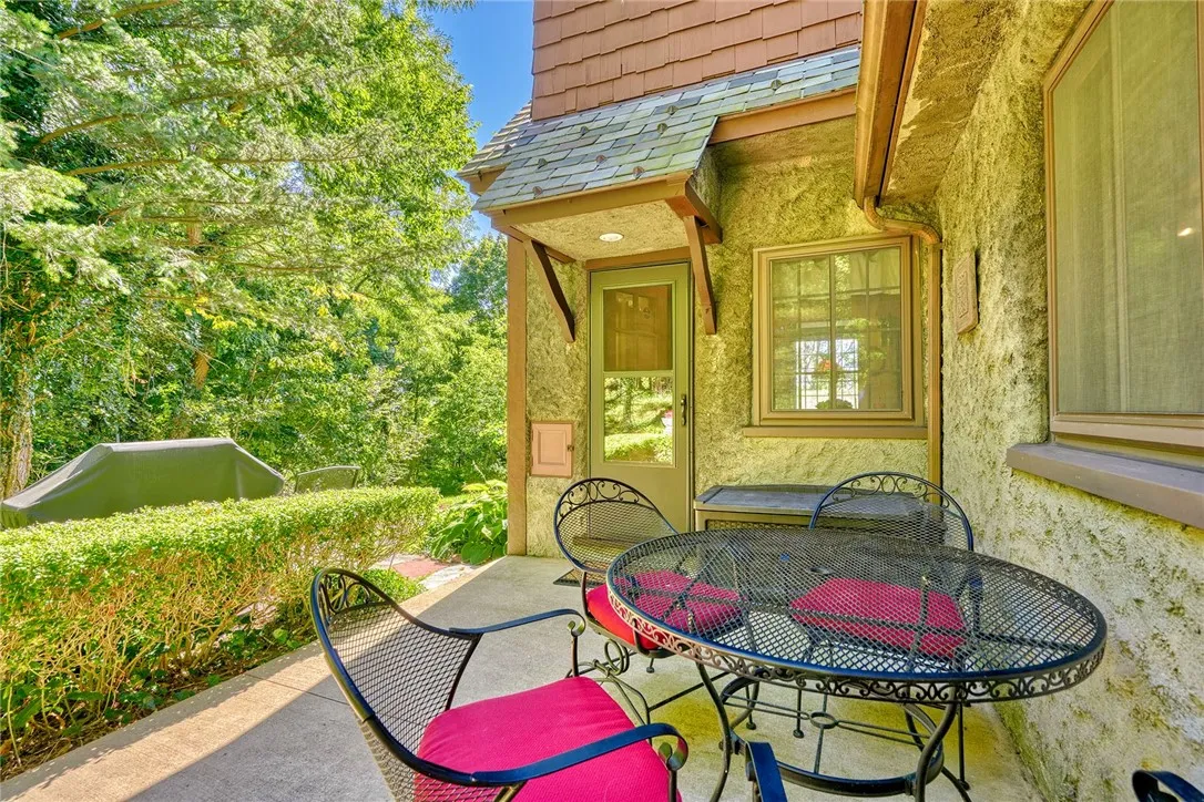 1666 Highland Avenue, Rochester, New York 14618, Rochester, New York 14618, 3 Bedrooms Bedrooms, 8 Rooms Rooms,2 BathroomsBathrooms,Residential,Closed,1666 Highland Avenue, Rochester, New York 14618,0,R1640577