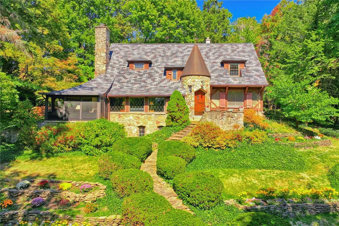 1666 Highland Avenue, Rochester, New York 14618, Rochester, New York 14618, 3 Bedrooms Bedrooms, 8 Rooms Rooms,2 BathroomsBathrooms,Residential,Closed,1666 Highland Avenue, Rochester, New York 14618,0,R1640577