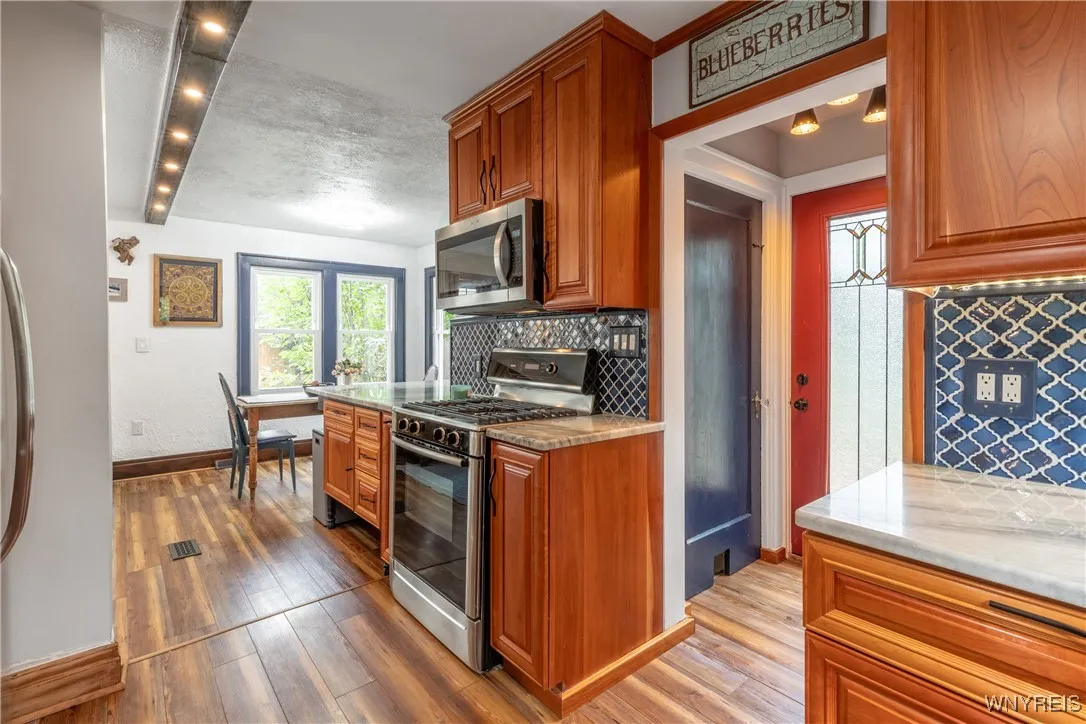 230 Hendricks Blvd, Amherst, New York 14226, Amherst, New York 14226, 3 Bedrooms Bedrooms, 6 Rooms Rooms,1 BathroomBathrooms,Residential,For Sale,230 Hendricks Blvd, Amherst, New York 14226,0,B1640676