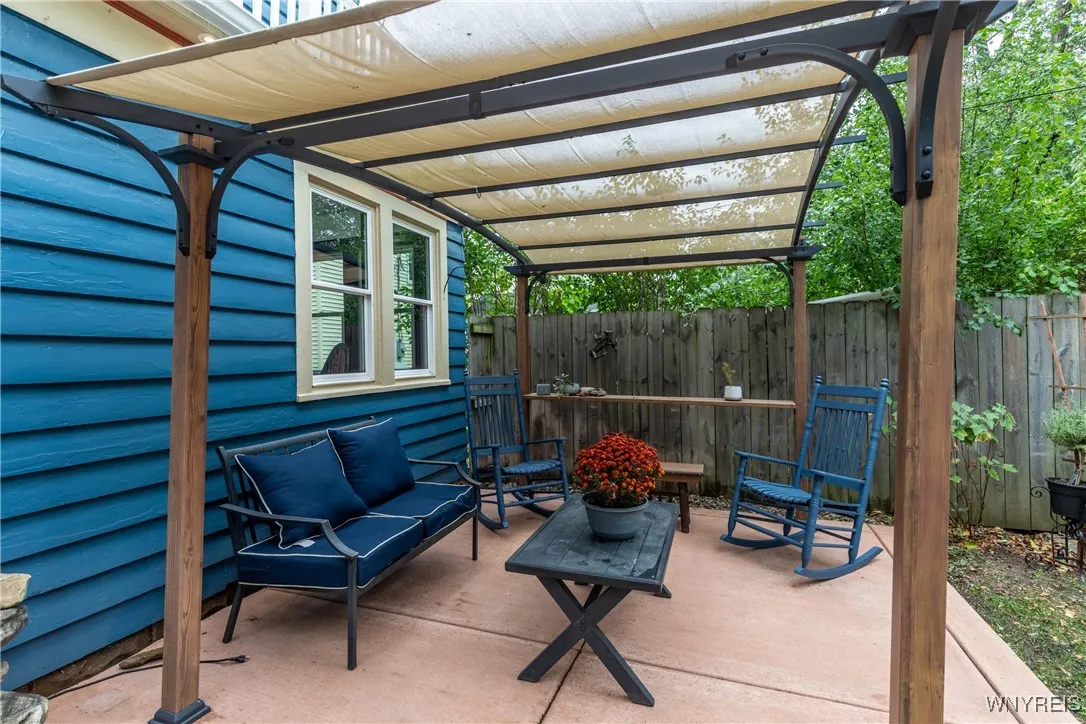 230 Hendricks Blvd, Amherst, New York 14226, Amherst, New York 14226, 3 Bedrooms Bedrooms, 6 Rooms Rooms,1 BathroomBathrooms,Residential,For Sale,230 Hendricks Blvd, Amherst, New York 14226,0,B1640676