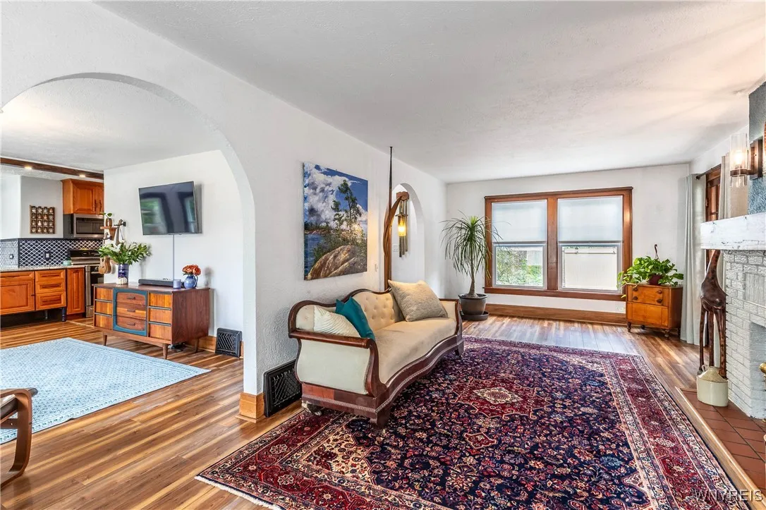 230 Hendricks Blvd, Amherst, New York 14226, Amherst, New York 14226, 3 Bedrooms Bedrooms, 6 Rooms Rooms,1 BathroomBathrooms,Residential,For Sale,230 Hendricks Blvd, Amherst, New York 14226,0,B1640676