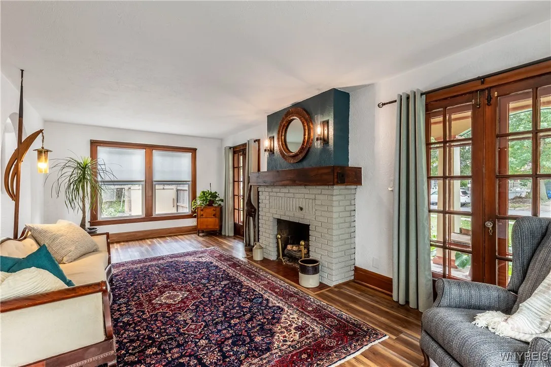 230 Hendricks Blvd, Amherst, New York 14226, Amherst, New York 14226, 3 Bedrooms Bedrooms, 6 Rooms Rooms,1 BathroomBathrooms,Residential,For Sale,230 Hendricks Blvd, Amherst, New York 14226,0,B1640676