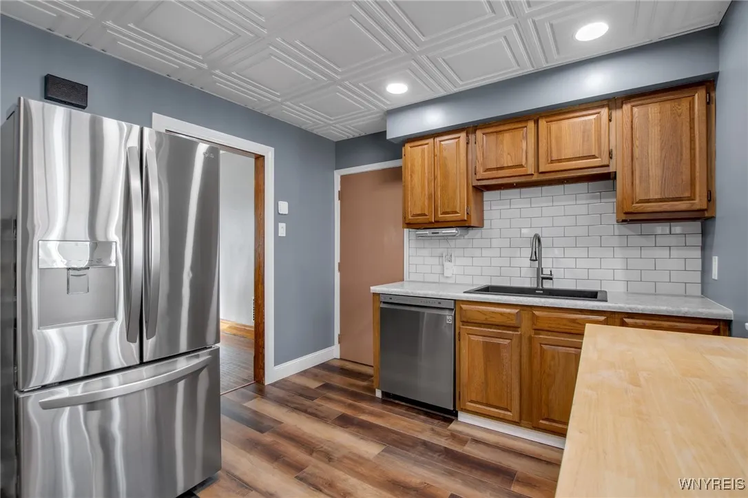 Kitchen - Lower