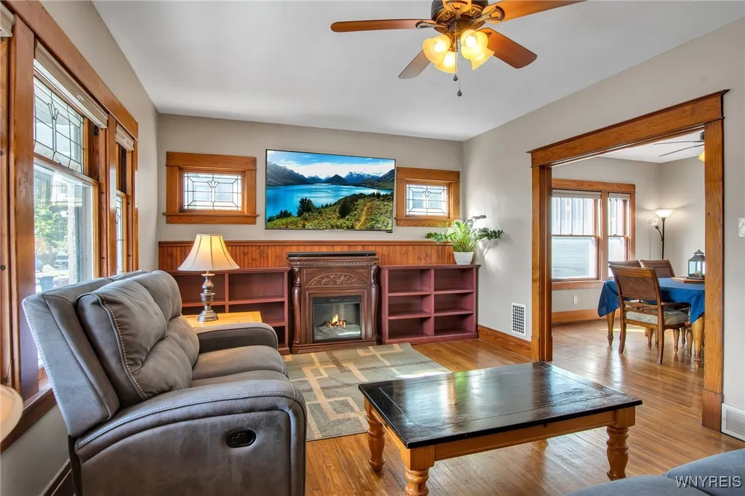 Living Room - Lower
