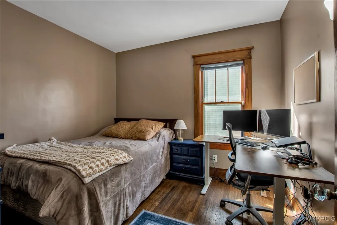 Bedroom 1 - Lower