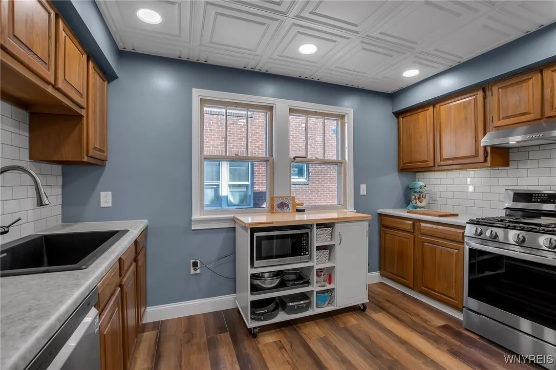 Kitchen - Lower