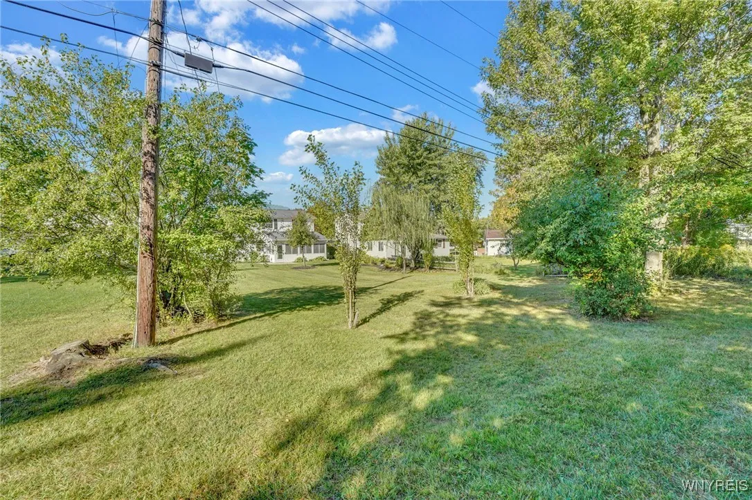4161 Sheva Lane, Hamburg, New York 14075, Hamburg, New York 14075, 3 Bedrooms Bedrooms, 11 Rooms Rooms,1 BathroomBathrooms,Residential,For Sale,4161 Sheva Lane, Hamburg, New York 14075,0,B1641193