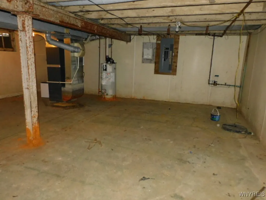 5985 Mckinley Parkway, Hamburg, New York 14075, Hamburg, New York 14075, 3 Bedrooms Bedrooms, 7 Rooms Rooms,1 BathroomBathrooms,Residential,For Sale,5985 Mckinley Parkway, Hamburg, New York 14075,0,B1641659