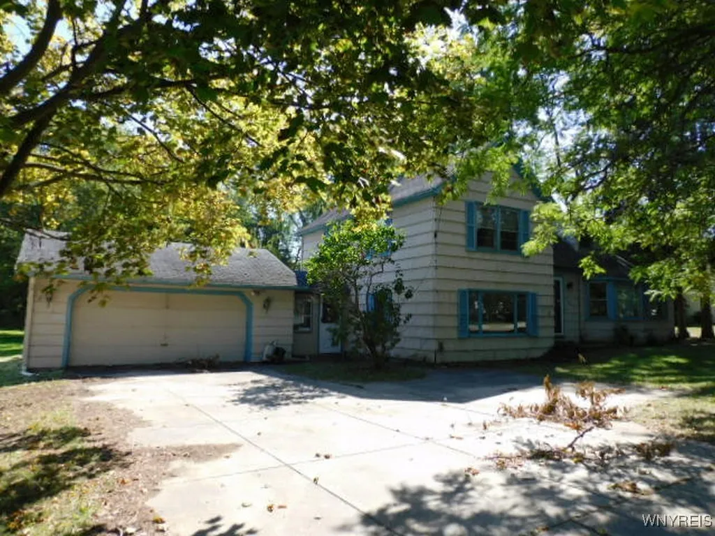 5985 Mckinley Parkway, Hamburg, New York 14075, Hamburg, New York 14075, 3 Bedrooms Bedrooms, 7 Rooms Rooms,1 BathroomBathrooms,Residential,For Sale,5985 Mckinley Parkway, Hamburg, New York 14075,0,B1641659