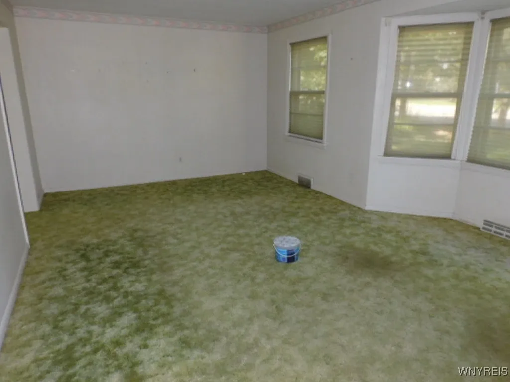5985 Mckinley Parkway, Hamburg, New York 14075, Hamburg, New York 14075, 3 Bedrooms Bedrooms, 7 Rooms Rooms,1 BathroomBathrooms,Residential,For Sale,5985 Mckinley Parkway, Hamburg, New York 14075,0,B1641659