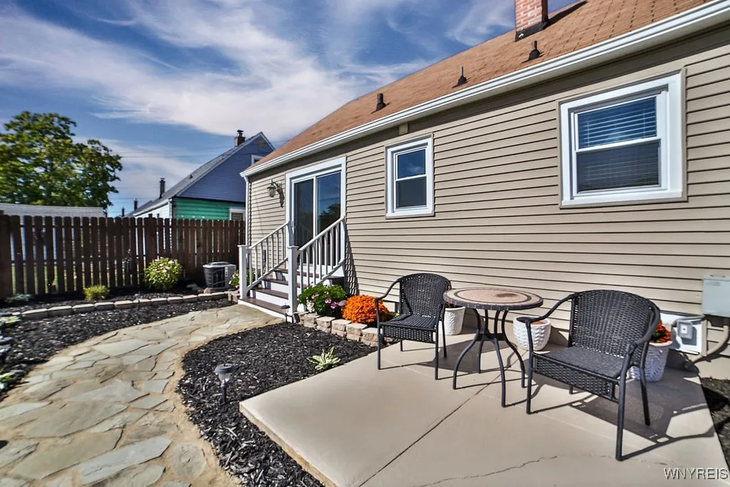 84 Coventry Road, Tonawanda, New York 14217, Tonawanda, New York 14217, 2 Bedrooms Bedrooms, 5 Rooms Rooms,1 BathroomBathrooms,Residential,Closed,84 Coventry Road, Tonawanda, New York 14217,0,B1641300