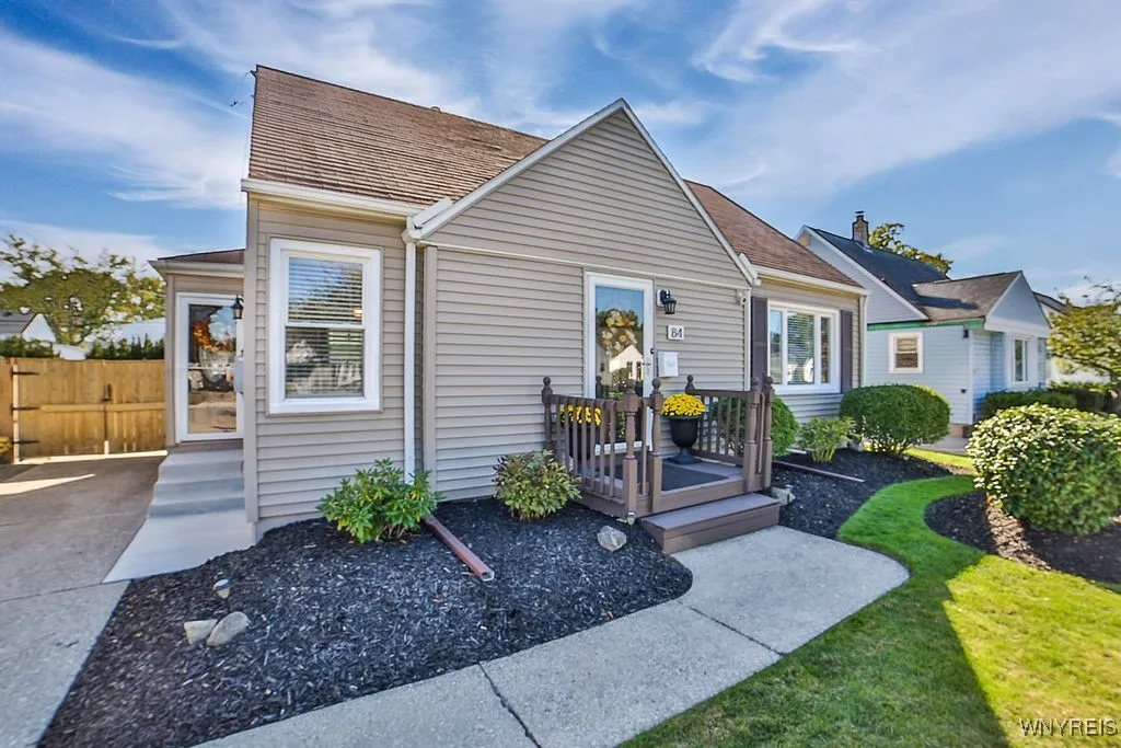 84 Coventry Road, Tonawanda, New York 14217, Tonawanda, New York 14217, 2 Bedrooms Bedrooms, 5 Rooms Rooms,1 BathroomBathrooms,Residential,Closed,84 Coventry Road, Tonawanda, New York 14217,0,B1641300