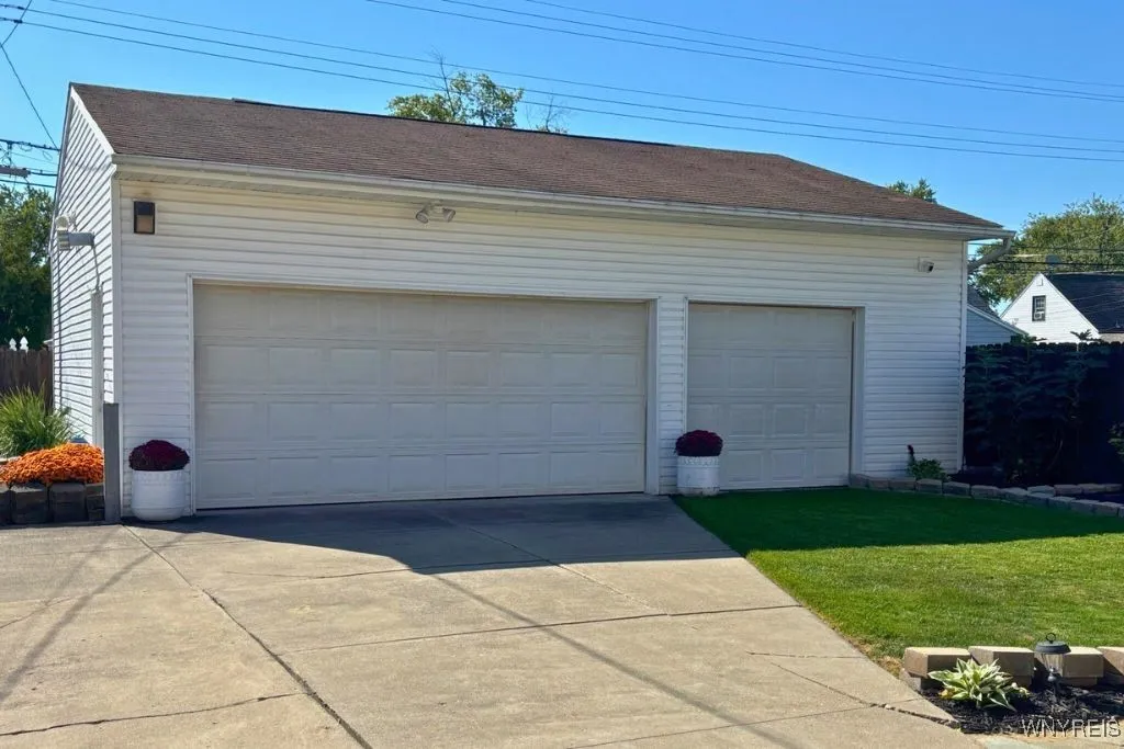 84 Coventry Road, Tonawanda, New York 14217, Tonawanda, New York 14217, 2 Bedrooms Bedrooms, 5 Rooms Rooms,1 BathroomBathrooms,Residential,Closed,84 Coventry Road, Tonawanda, New York 14217,0,B1641300