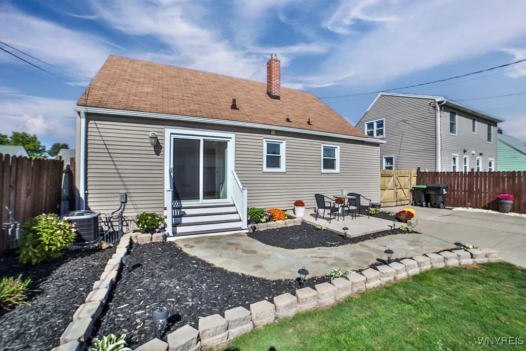 84 Coventry Road, Tonawanda, New York 14217, Tonawanda, New York 14217, 2 Bedrooms Bedrooms, 5 Rooms Rooms,1 BathroomBathrooms,Residential,Closed,84 Coventry Road, Tonawanda, New York 14217,0,B1641300