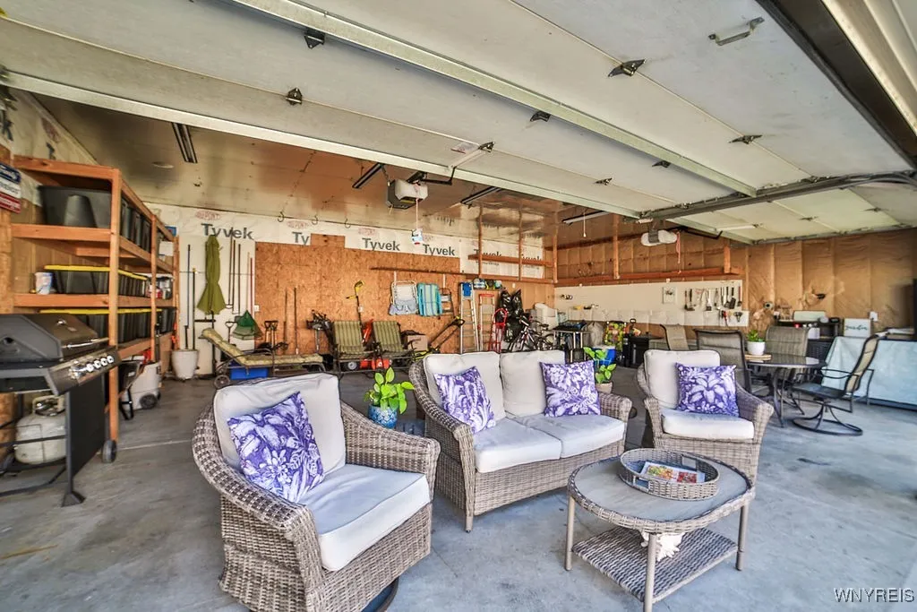 84 Coventry Road, Tonawanda, New York 14217, Tonawanda, New York 14217, 2 Bedrooms Bedrooms, 5 Rooms Rooms,1 BathroomBathrooms,Residential,Closed,84 Coventry Road, Tonawanda, New York 14217,0,B1641300