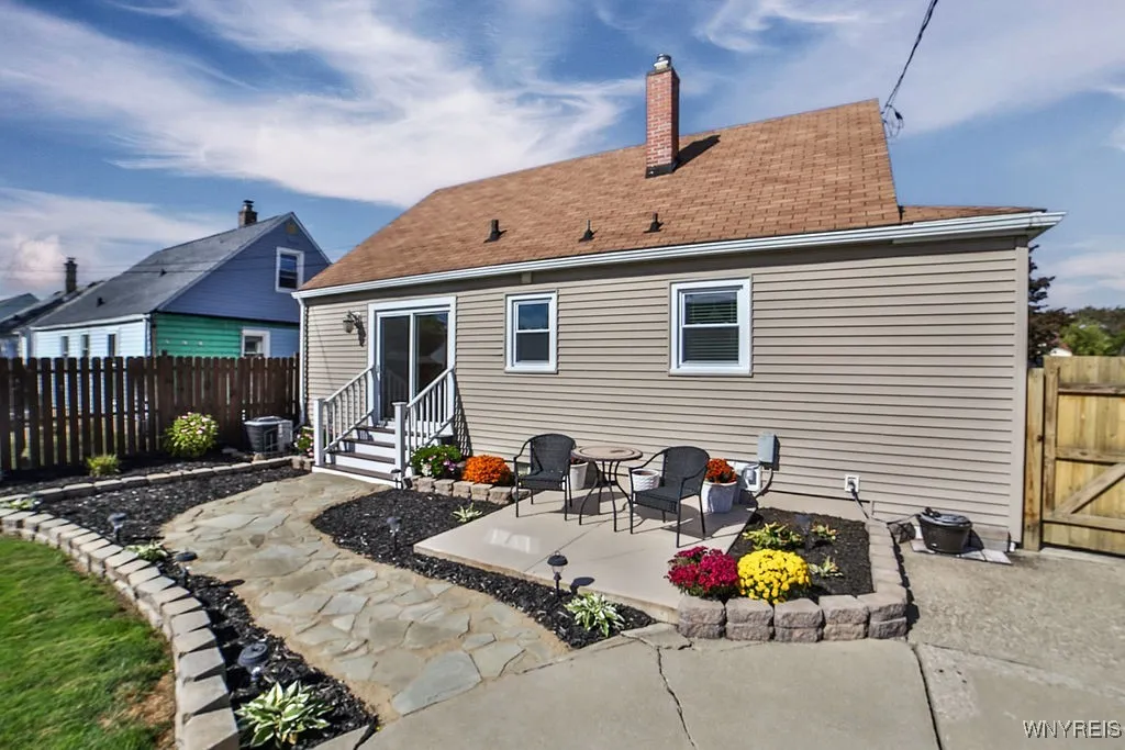 84 Coventry Road, Tonawanda, New York 14217, Tonawanda, New York 14217, 2 Bedrooms Bedrooms, 5 Rooms Rooms,1 BathroomBathrooms,Residential,Closed,84 Coventry Road, Tonawanda, New York 14217,0,B1641300