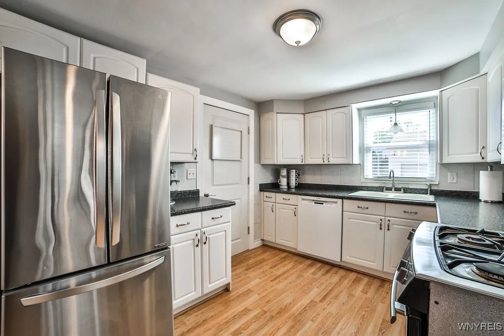 84 Coventry Road, Tonawanda, New York 14217, Tonawanda, New York 14217, 2 Bedrooms Bedrooms, 5 Rooms Rooms,1 BathroomBathrooms,Residential,Closed,84 Coventry Road, Tonawanda, New York 14217,0,B1641300