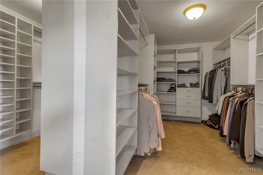 6408 Heise Road, Clarence, New York 14032, Clarence, New York 14032, 4 Bedrooms Bedrooms, 15 Rooms Rooms,3 BathroomsBathrooms,Residential Lease,For Rent,6408 Heise Road, Clarence, New York 14032,0,B1640344