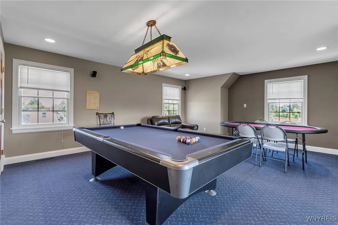 6408 Heise Road, Clarence, New York 14032, Clarence, New York 14032, 4 Bedrooms Bedrooms, 15 Rooms Rooms,3 BathroomsBathrooms,Residential Lease,For Rent,6408 Heise Road, Clarence, New York 14032,0,B1640344