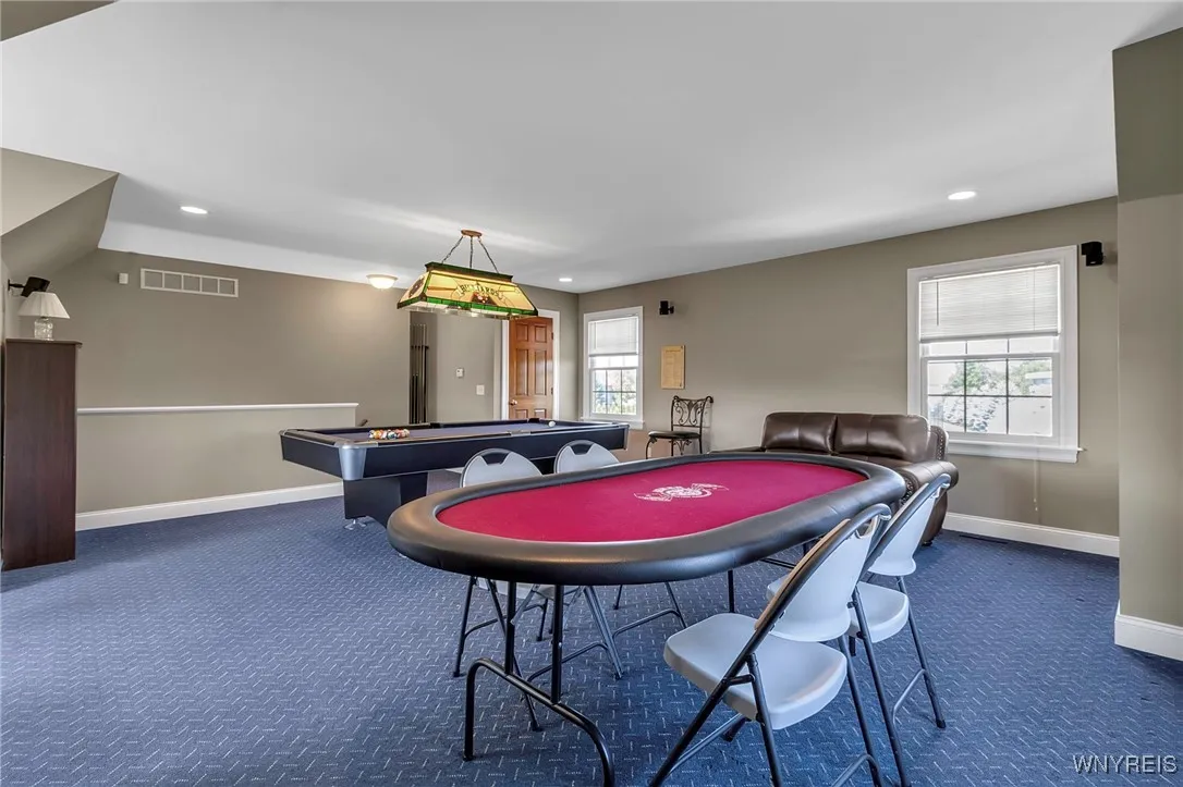 6408 Heise Road, Clarence, New York 14032, Clarence, New York 14032, 4 Bedrooms Bedrooms, 15 Rooms Rooms,3 BathroomsBathrooms,Residential Lease,For Rent,6408 Heise Road, Clarence, New York 14032,0,B1640344