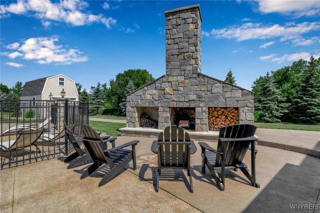 6408 Heise Road, Clarence, New York 14032, Clarence, New York 14032, 4 Bedrooms Bedrooms, 15 Rooms Rooms,3 BathroomsBathrooms,Residential Lease,For Rent,6408 Heise Road, Clarence, New York 14032,0,B1640344