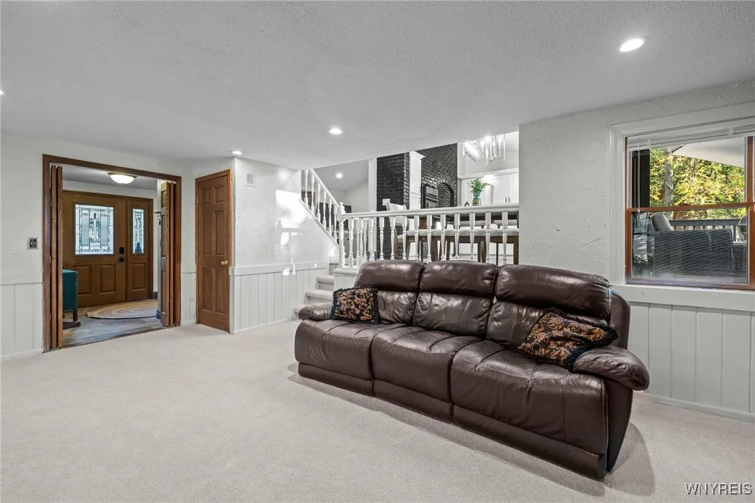 131 Shady Grove Drive, Amherst, New York 14051, Amherst, New York 14051, 3 Bedrooms Bedrooms, 11 Rooms Rooms,2 BathroomsBathrooms,Residential,For Sale,131 Shady Grove Drive, Amherst, New York 14051,0,B1641221