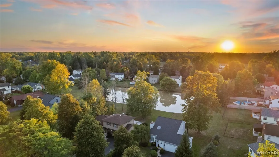 131 Shady Grove Drive, Amherst, New York 14051, Amherst, New York 14051, 3 Bedrooms Bedrooms, 11 Rooms Rooms,2 BathroomsBathrooms,Residential,For Sale,131 Shady Grove Drive, Amherst, New York 14051,0,B1641221