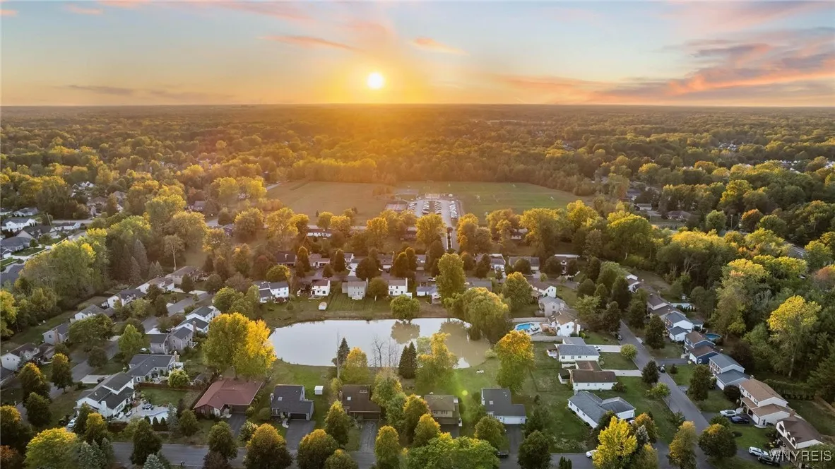 131 Shady Grove Drive, Amherst, New York 14051, Amherst, New York 14051, 3 Bedrooms Bedrooms, 11 Rooms Rooms,2 BathroomsBathrooms,Residential,For Sale,131 Shady Grove Drive, Amherst, New York 14051,0,B1641221