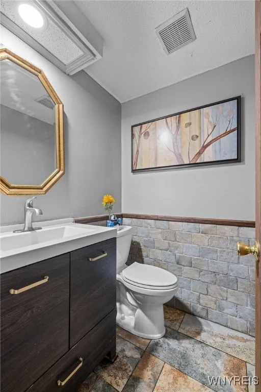 131 Shady Grove Drive, Amherst, New York 14051, Amherst, New York 14051, 3 Bedrooms Bedrooms, 11 Rooms Rooms,2 BathroomsBathrooms,Residential,For Sale,131 Shady Grove Drive, Amherst, New York 14051,0,B1641221