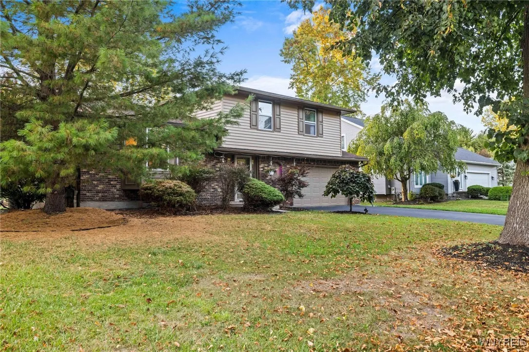 131 Shady Grove Drive, Amherst, New York 14051, Amherst, New York 14051, 3 Bedrooms Bedrooms, 11 Rooms Rooms,2 BathroomsBathrooms,Residential,For Sale,131 Shady Grove Drive, Amherst, New York 14051,0,B1641221