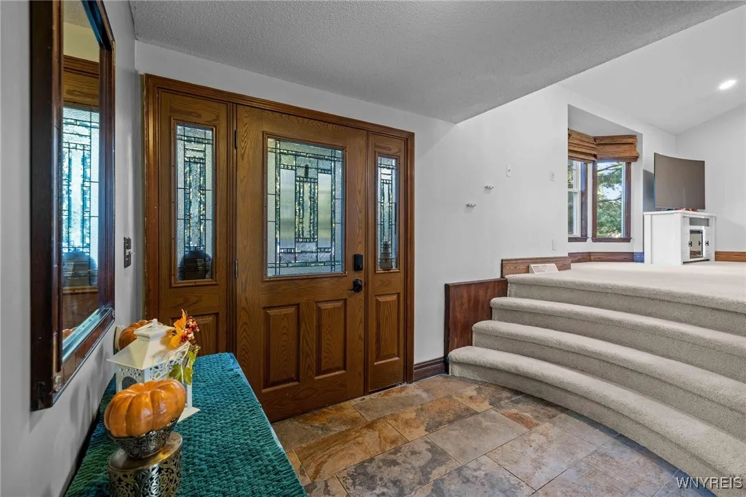 131 Shady Grove Drive, Amherst, New York 14051, Amherst, New York 14051, 3 Bedrooms Bedrooms, 11 Rooms Rooms,2 BathroomsBathrooms,Residential,For Sale,131 Shady Grove Drive, Amherst, New York 14051,0,B1641221