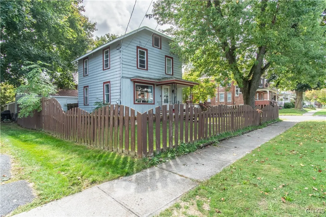 202 Michigan Avenue, Watertown City, New York 1360, Watertown City, New York 13601, 3 Bedrooms Bedrooms, 7 Rooms Rooms,1 BathroomBathrooms,Residential,For Sale,202 Michigan Avenue, Watertown City, New York 1360,0,S1641762