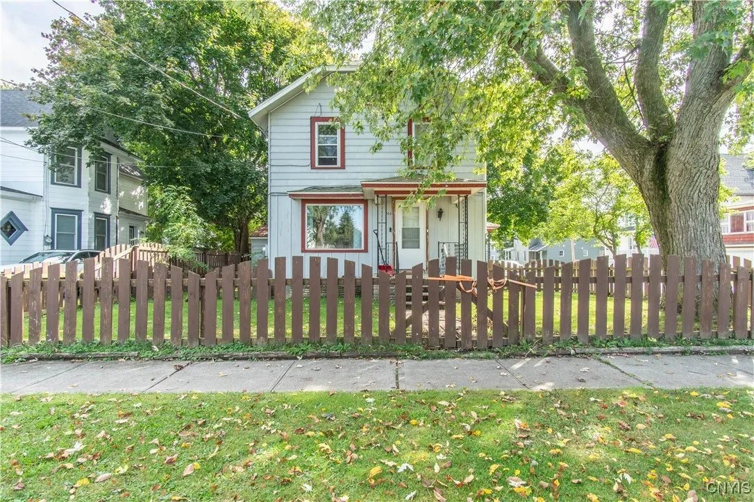 202 Michigan Avenue, Watertown City, New York 1360, Watertown City, New York 13601, 3 Bedrooms Bedrooms, 7 Rooms Rooms,1 BathroomBathrooms,Residential,For Sale,202 Michigan Avenue, Watertown City, New York 1360,0,S1641762