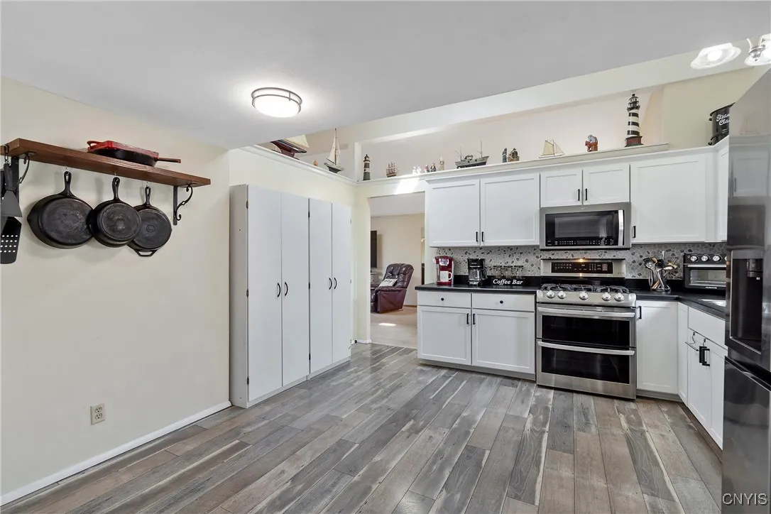 6038 Haifa Lane, Cicero, New York 13039, Cicero, New York 13039, 3 Bedrooms Bedrooms, 10 Rooms Rooms,2 BathroomsBathrooms,Residential,For Sale,6038 Haifa Lane, Cicero, New York 13039,0,S1641739