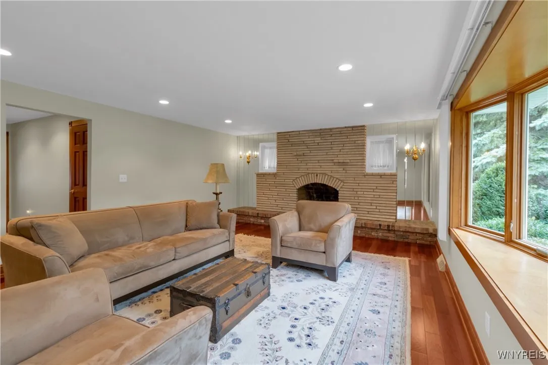 36 Hillcrest Road, Aurora, New York 14052, Aurora, New York 14052, 4 Bedrooms Bedrooms, 10 Rooms Rooms,2 BathroomsBathrooms,Residential,Closed,36 Hillcrest Road, Aurora, New York 14052,0,B1641520