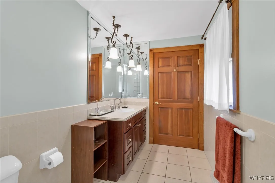 36 Hillcrest Road, Aurora, New York 14052, Aurora, New York 14052, 4 Bedrooms Bedrooms, 10 Rooms Rooms,2 BathroomsBathrooms,Residential,Closed,36 Hillcrest Road, Aurora, New York 14052,0,B1641520