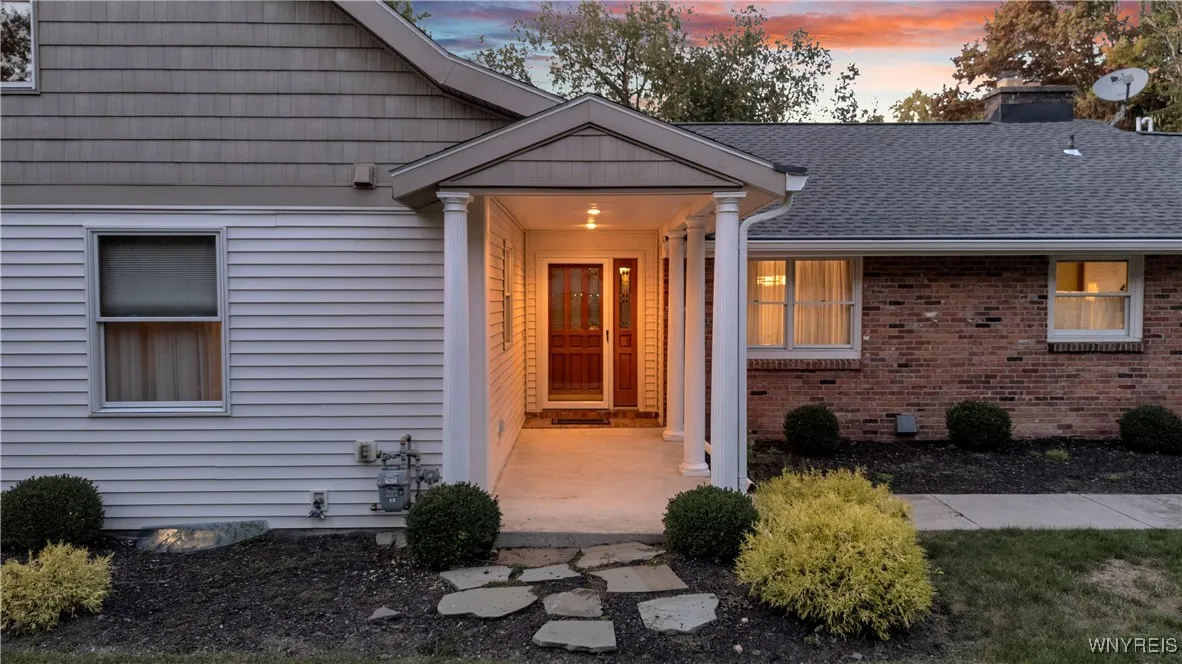 36 Hillcrest Road, Aurora, New York 14052, Aurora, New York 14052, 4 Bedrooms Bedrooms, 10 Rooms Rooms,2 BathroomsBathrooms,Residential,Closed,36 Hillcrest Road, Aurora, New York 14052,0,B1641520