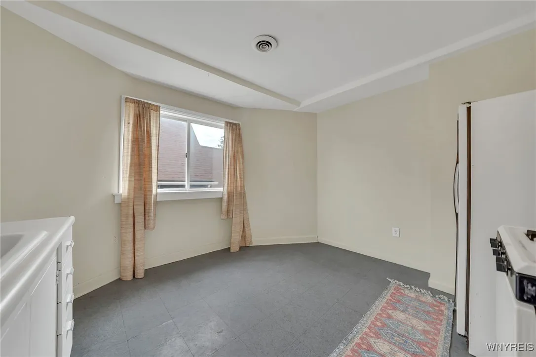 133 Rhode Island Street, Buffalo, New York 14213, Buffalo, New York 14213, 5 Bedrooms Bedrooms, ,3 BathroomsBathrooms,Residential,For Sale,133 Rhode Island Street, Buffalo, New York 14213,0,B1641100