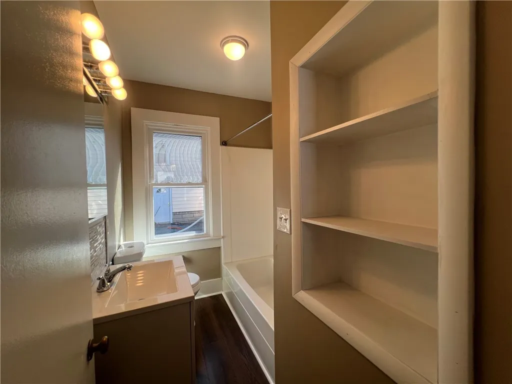 50 Manchester Street, Rochester, New York 14621, Rochester, New York 14621, 1 Bedroom Bedrooms, 5 Rooms Rooms,1 BathroomBathrooms,Residential,Closed,50 Manchester Street, Rochester, New York 14621,0,R1641437