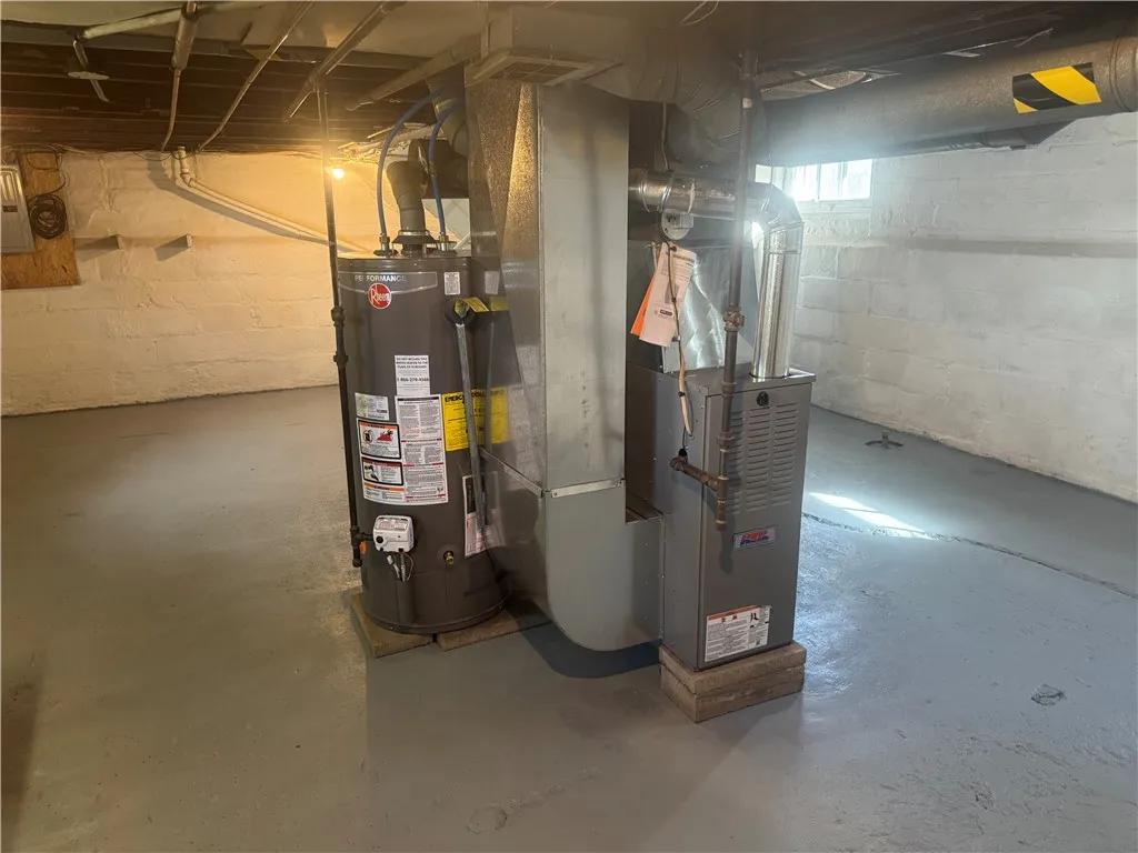 50 Manchester Street, Rochester, New York 14621, Rochester, New York 14621, 1 Bedroom Bedrooms, 5 Rooms Rooms,1 BathroomBathrooms,Residential,Closed,50 Manchester Street, Rochester, New York 14621,0,R1641437