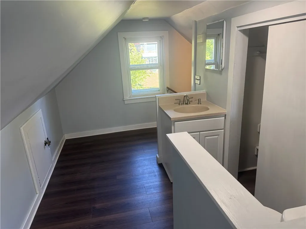 50 Manchester Street, Rochester, New York 14621, Rochester, New York 14621, 1 Bedroom Bedrooms, 5 Rooms Rooms,1 BathroomBathrooms,Residential,Closed,50 Manchester Street, Rochester, New York 14621,0,R1641437