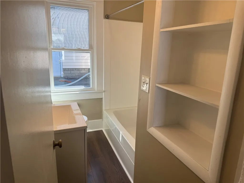 50 Manchester Street, Rochester, New York 14621, Rochester, New York 14621, 1 Bedroom Bedrooms, 5 Rooms Rooms,1 BathroomBathrooms,Residential,Closed,50 Manchester Street, Rochester, New York 14621,0,R1641437