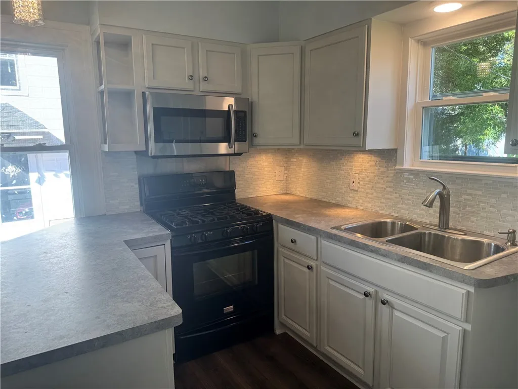 50 Manchester Street, Rochester, New York 14621, Rochester, New York 14621, 1 Bedroom Bedrooms, 5 Rooms Rooms,1 BathroomBathrooms,Residential,Closed,50 Manchester Street, Rochester, New York 14621,0,R1641437