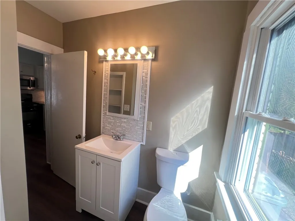 50 Manchester Street, Rochester, New York 14621, Rochester, New York 14621, 1 Bedroom Bedrooms, 5 Rooms Rooms,1 BathroomBathrooms,Residential,Closed,50 Manchester Street, Rochester, New York 14621,0,R1641437