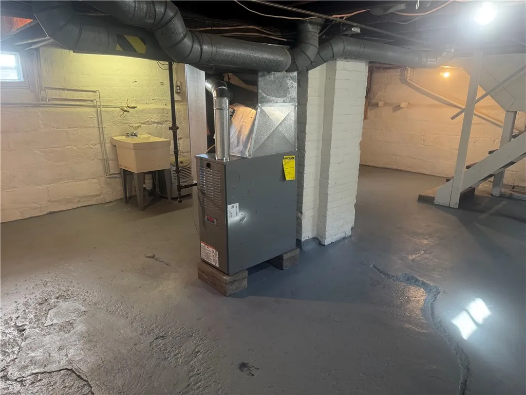 50 Manchester Street, Rochester, New York 14621, Rochester, New York 14621, 1 Bedroom Bedrooms, 5 Rooms Rooms,1 BathroomBathrooms,Residential,Closed,50 Manchester Street, Rochester, New York 14621,0,R1641437