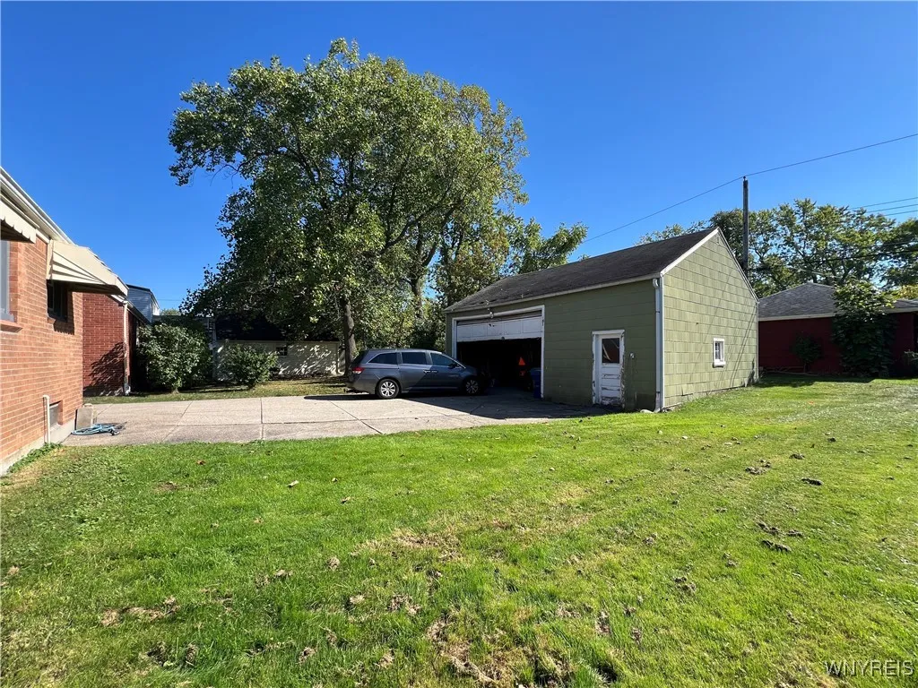 739 Longmeadow Road, Amherst, New York 14226, Amherst, New York 14226, 3 Bedrooms Bedrooms, 6 Rooms Rooms,2 BathroomsBathrooms,Residential,For Sale,739 Longmeadow Road, Amherst, New York 14226,0,B1641646