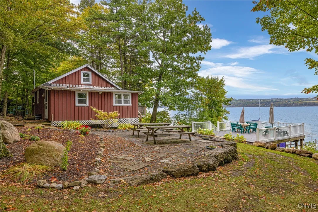 2081 East Lake Road, Spafford, New York 13152, Spafford, New York 13152, 3 Bedrooms Bedrooms, 12 Rooms Rooms,2 BathroomsBathrooms,Residential,Closed,2081 East Lake Road, Spafford, New York 13152,0,S1639079