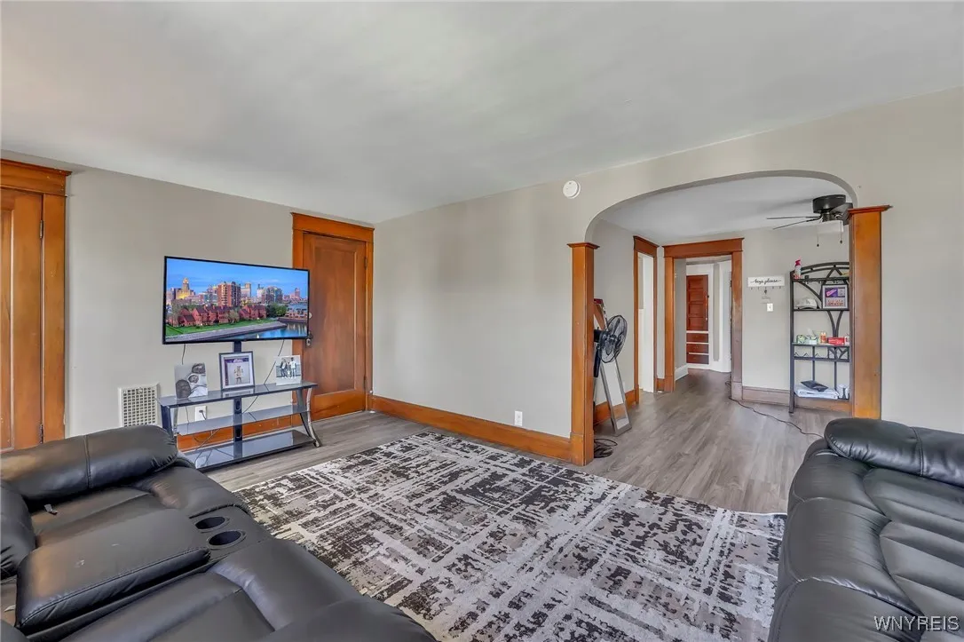92 Tremont Avenue, Tonawanda, New York 14217, Tonawanda, New York 14217, 4 Bedrooms Bedrooms, ,2 BathroomsBathrooms,Residential,For Sale,92 Tremont Avenue, Tonawanda, New York 14217,0,B1641827