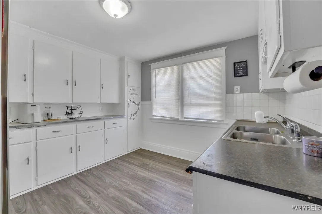 92 Tremont Avenue, Tonawanda, New York 14217, Tonawanda, New York 14217, 4 Bedrooms Bedrooms, ,2 BathroomsBathrooms,Residential,For Sale,92 Tremont Avenue, Tonawanda, New York 14217,0,B1641827