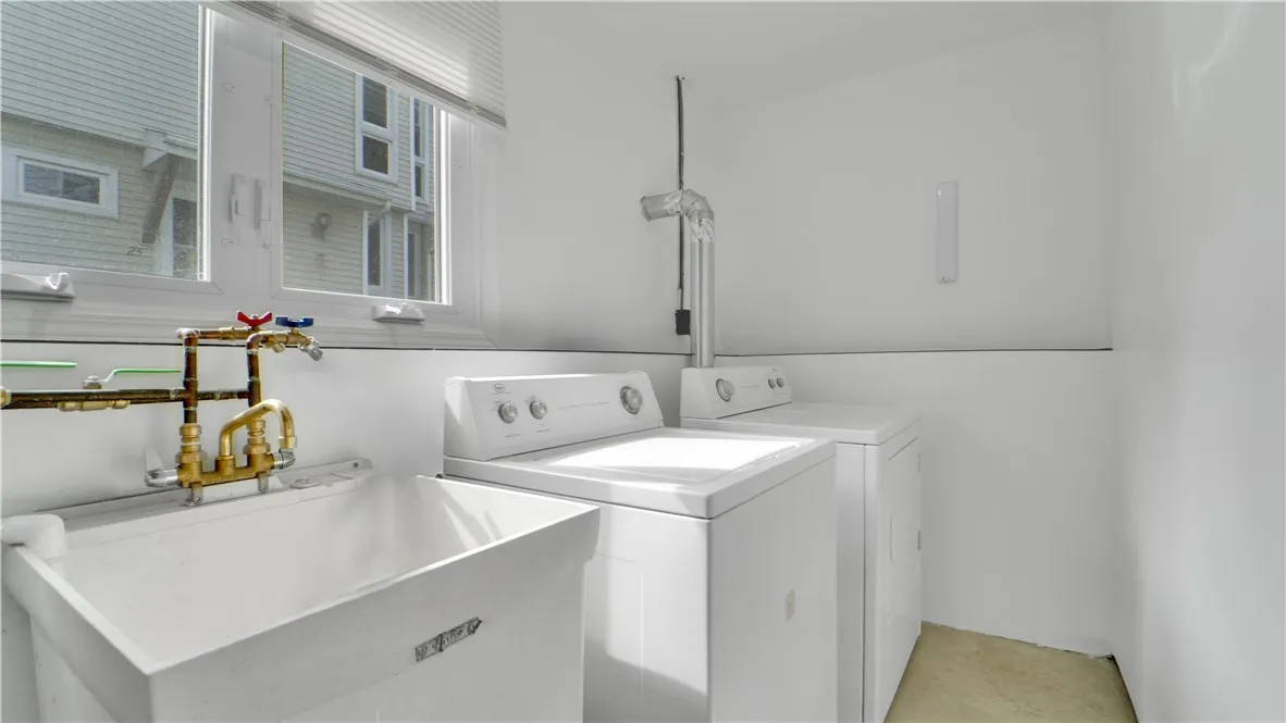 37 Blue Ridge Road, Penfield, New York 14526, Penfield, New York 14526, 4 Bedrooms Bedrooms, 6 Rooms Rooms,2 BathroomsBathrooms,Residential Lease,For Rent,37 Blue Ridge Road, Penfield, New York 14526,0,R1640177